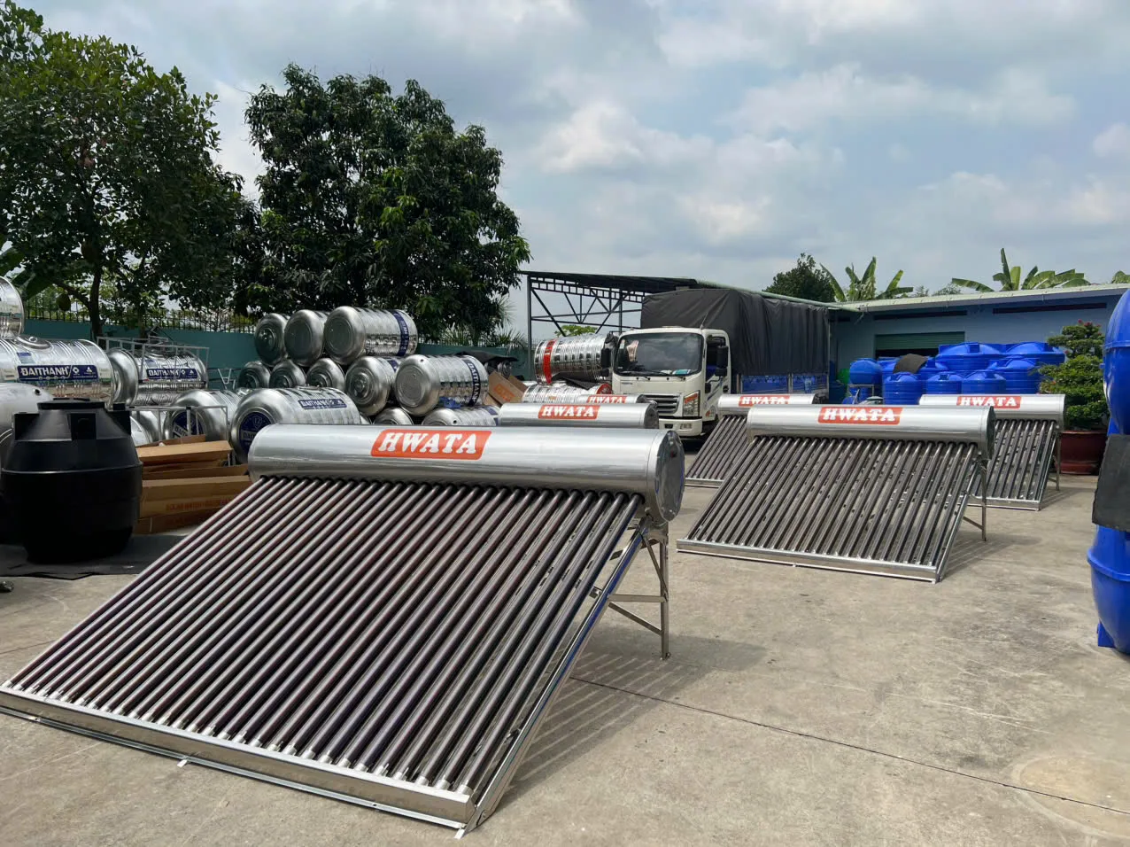 Máy Nước Nóng Năng Lượng Mặt Trời Hwata 200L HW304-200L Máy Nước Nóng Năng Lượng Mặt Trời Hwata 200L HW304-200L 20 ống F58